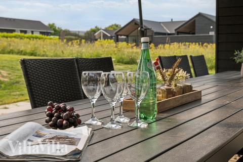 Das Luxusferienhaus Nr. 921 hat eine tolle Terrasse, die mit hochwertigen Gartenmöbeln für 18 Personen ausgestattet ist.