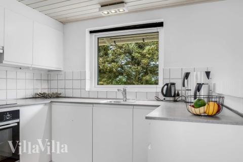 Die Küche in dem Luxusferienhaus Nr. 937 ist so gut ausgestattet, dass man problemlos Mahlzeiten für 12 Personen zubereiten kann.