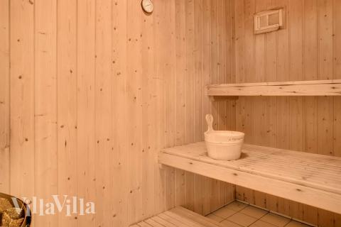 Genießen Sie die heiße Sauna im Luxusferienhaus Nr. 937 für 12 Personen