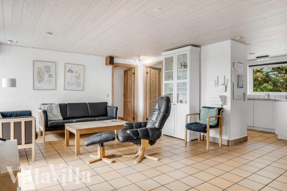 Die Couchecke im Luxusferienhaus Nr. 937 in Westjütland.
