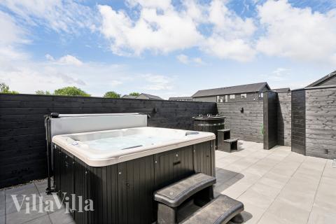 Das Luxusferienhaus Nr. 914 bietet u. a. einen tollen Whirlpool