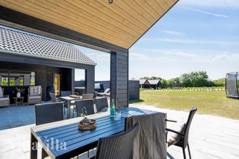 Das Luxusferienhaus Nr. 917 hat eine tolle Terrasse, die mit hochwertigen Gartenmöbeln für 20 Personen ausgestattet ist.