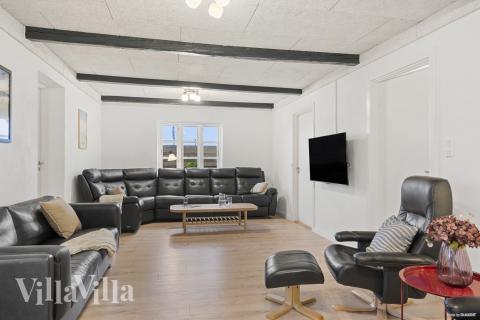 Die Couchecke im Luxusferienhaus Nr. 688 in Westjütland.