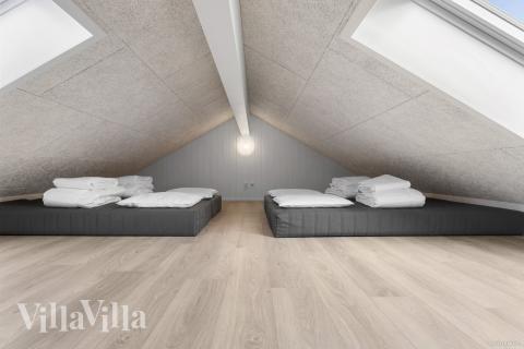 Einige der 30 Schlafgelegenheiten befinden sich im Luxusferienhaus Nr. 910 auf dem ausgebauten Dachboden