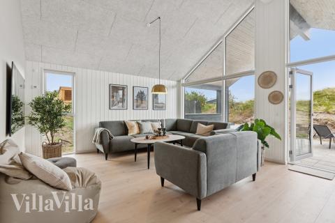 Die Couchecke im Luxusferienhaus Nr. 918 in Westjütland.