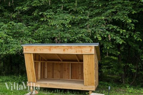 Zu dem attraktiven Ferienhaus Nr. 918 in Westjütland gehört auch ein tolles Angebot im Außenbereich, z. B. Spieleturm und Schaukeln