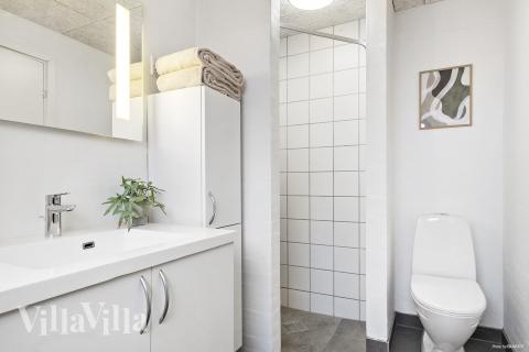 Eines der Badezimmer im Luxusferienhaus Nr. 926