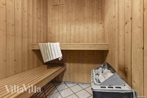 Genießen Sie die heiße Sauna im Luxusferienhaus Nr. 926 für 14 Personen