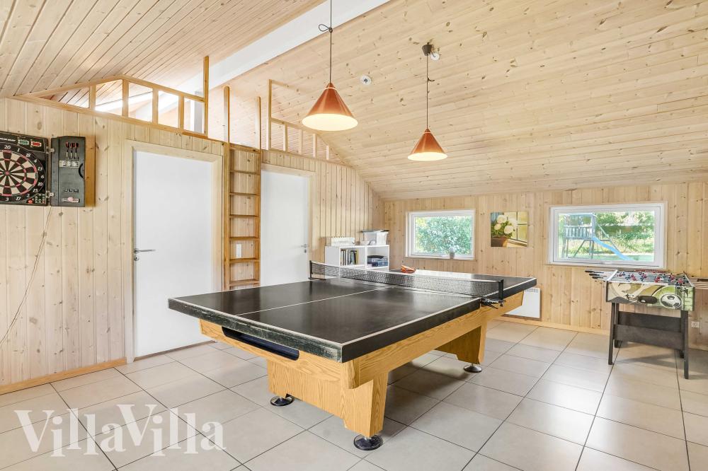 Das Luxusferienhaus 159 für 12 Personen hat einen großen Aktivitätsraum mit u. a. Billard und Darts