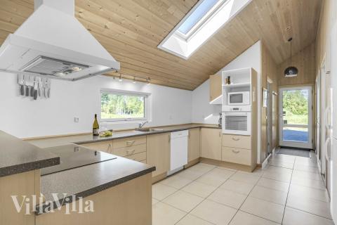 Die Küche in dem Luxusferienhaus Nr. 159 ist so gut ausgestattet, dass man problemlos Mahlzeiten für 12 Personen zubereiten kann.