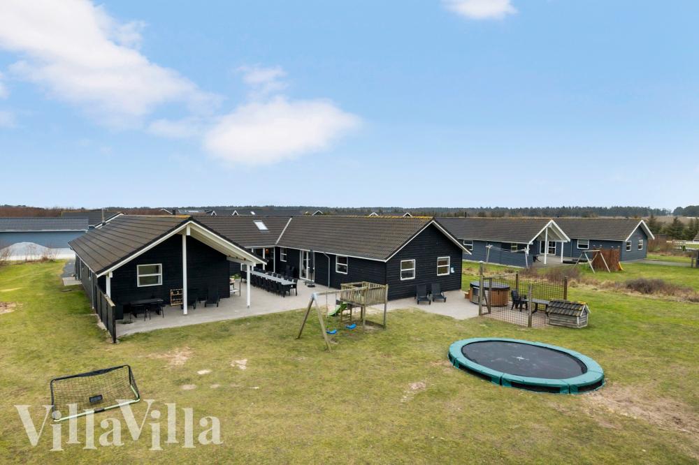Dieses schöne Poolhaus Nr. 196 mit Platz für 22 Personen liegt in Nordjütland