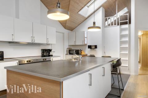 Die Küche in dem Luxusferienhaus Nr. 196 ist so gut ausgestattet, dass man problemlos Mahlzeiten für 22 Personen zubereiten kann.