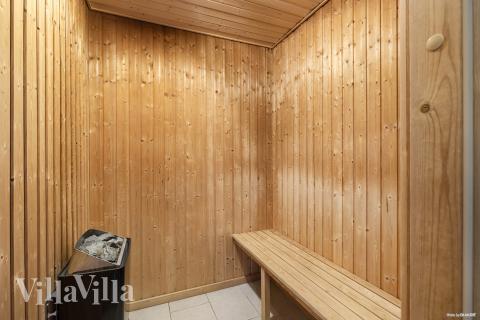 Genießen Sie die heiße Sauna im Luxusferienhaus Nr. 196 für 22 Personen