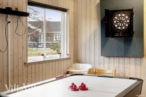 Das Luxusferienhaus 314 für 20 Personen hat einen großen Aktivitätsraum mit u. a. Billard und Darts
