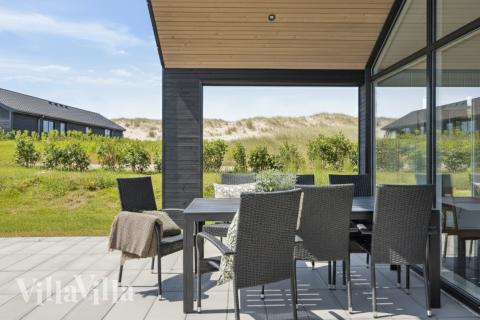 Das Luxusferienhaus Nr. 929 hat eine tolle Terrasse, die mit hochwertigen Gartenmöbeln für 14 Personen ausgestattet ist.