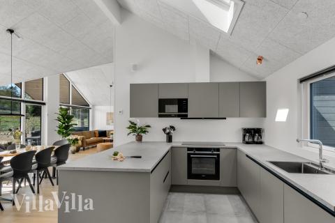 Die Küche in dem Luxusferienhaus Nr. 929 ist so gut ausgestattet, dass man problemlos Mahlzeiten für 14 Personen zubereiten kann.