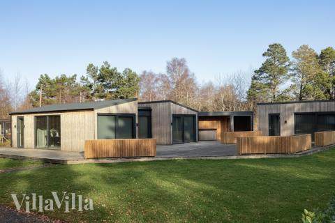 Diese schicke Haus mit Whirlpool Nr. 924 mit Platz für 9 Personen liegt in Lolland/Falster/Mön