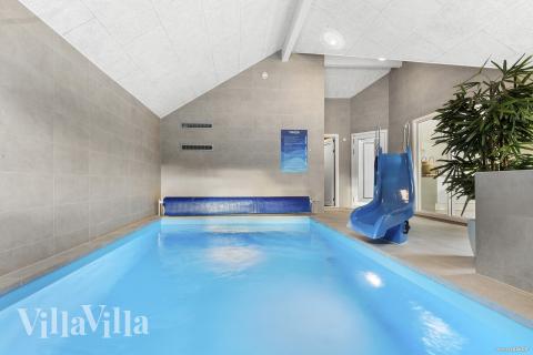 Der schicke Pool im Luxusferienhaus Nr. 810 für 18 Personen