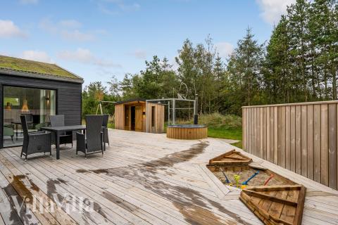 Diese schicke Haus mit Whirlpool Nr. 944 mit Platz für 10 Personen liegt in Nordjütland