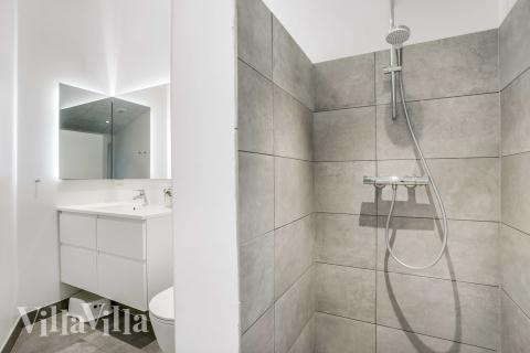 Im Luxusferienhaus Nr. 944 für 10 Personen gibt es Bad mit Dusche.