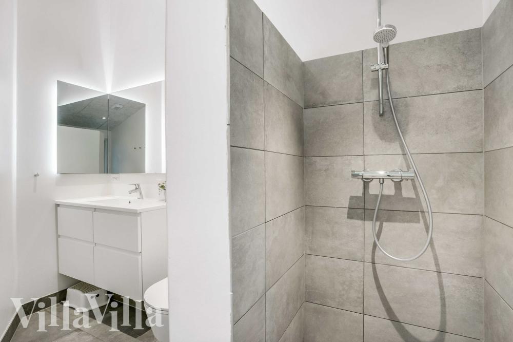 Im Luxusferienhaus Nr. 944 für 10 Personen gibt es Bad mit Dusche.