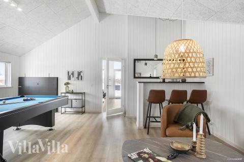 Das Luxusferienhaus 912 für 18 Personen hat einen großen Aktivitätsraum mit u. a. Billard und Darts