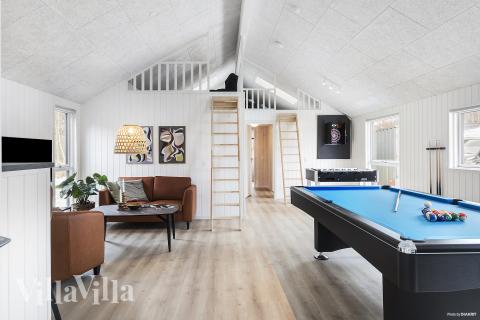 Aktivitätsraum im Luxusferienhaus Nr. 912 mit 7 Schlafzimmern und Platz für 18 Gäste.