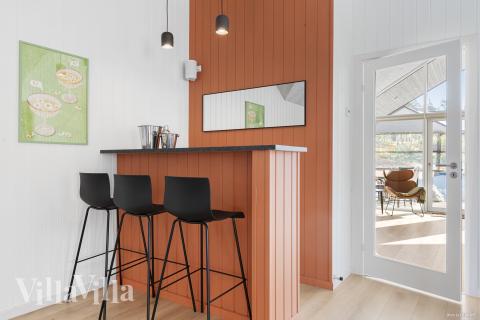 Das Ferienhaus 816 ist mit eigener Bar ausgestattet