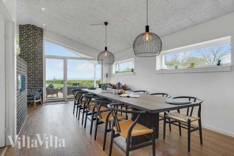 Der Aufenthaltsraum bietet Platz für 9 Personen, wenn ihr das Ferienhaus 950 in Fünen und seine Inseln besucht.