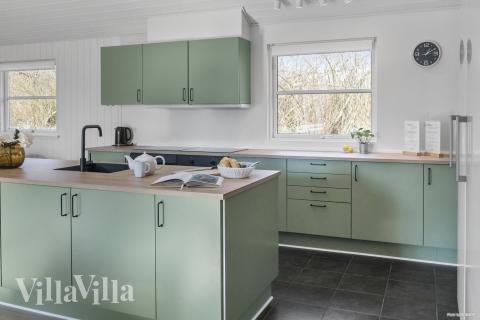 Die Küche in dem Luxusferienhaus Nr. 251 ist so gut ausgestattet, dass man problemlos Mahlzeiten für 20 Personen zubereiten kann.