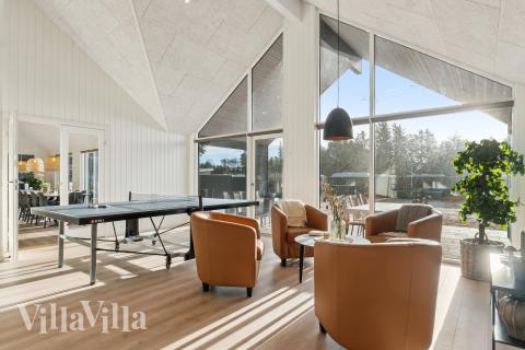 Aktivitätsraum im Luxusferienhaus Nr. 773 mit 9 Schlafzimmern und Platz für 24 Gäste.