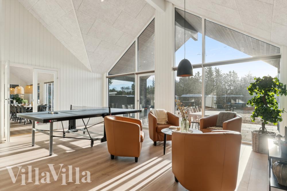 Aktivitätsraum im Luxusferienhaus Nr. 773 mit 9 Schlafzimmern und Platz für 24 Gäste.