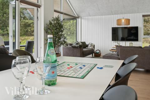 Aufenthaltsraum mit Platz für 16 im Luxusferienhaus Nr. 775.