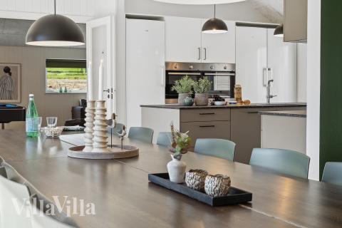 Aufenthaltsraum mit Platz für 24 im Luxusferienhaus Nr. 777.