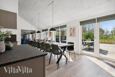 Der Aufenthaltsraum bietet Platz für 24 Personen, wenn ihr das Ferienhaus 777 in Deutschland besucht.