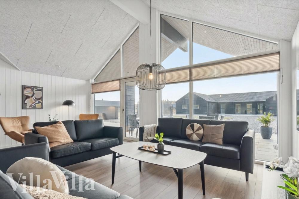 Das Luxusferienhaus 779 für 26 Personen hat einen großen Aktivitätsraum mit u. a. Billard und Darts