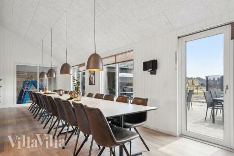 Aufenthaltsraum mit Platz für 26 im Luxusferienhaus Nr. 779.