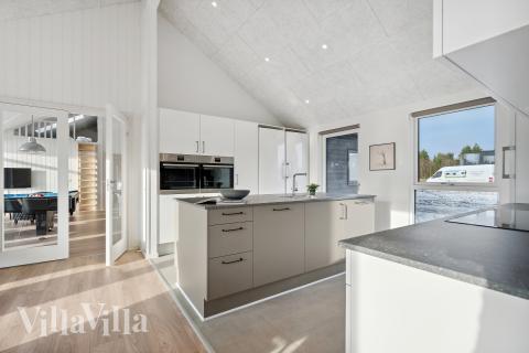 Die Küche in dem Luxusferienhaus Nr. 782 ist so gut ausgestattet, dass man problemlos Mahlzeiten für 24 Personen zubereiten kann.