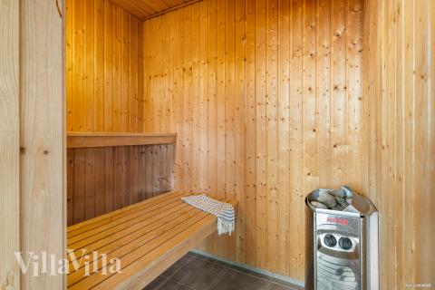 Genießen Sie die heiße Sauna im Luxusferienhaus Nr. 322 für 18 Personen