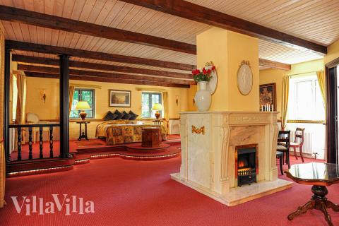 Eines der 9 Schlafzimmer im Luxusferienhaus Nr. 951