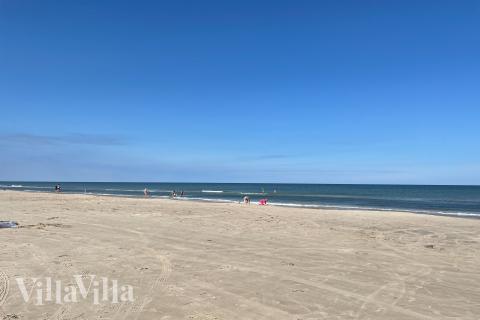 Der Strand in der Nähe von Luxusferienhaus Nr. 952.