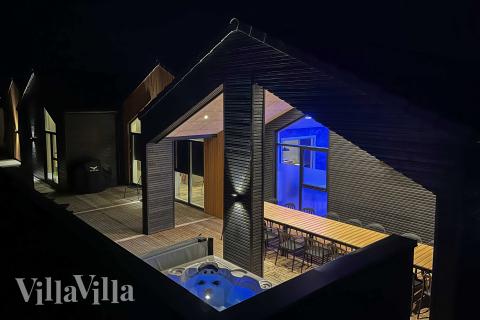 Das Luxusferienhaus Nr. 682 bietet u. a. einen tollen Whirlpool