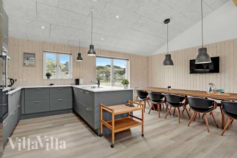 Die Küche in dem Luxusferienhaus Nr. 945 ist so gut ausgestattet, dass man problemlos Mahlzeiten für 12 Personen zubereiten kann.