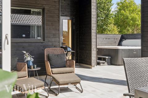 Das Luxusferienhaus Nr. 948 hat eine tolle Terrasse, die mit hochwertigen Gartenmöbeln für 26 Personen ausgestattet ist.