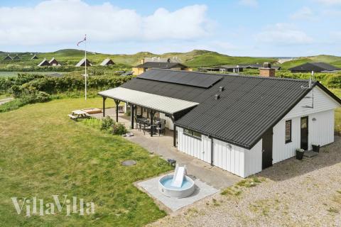 Diese schicke Haus mit Whirlpool Nr. 954 mit Platz für 8 Personen liegt in Westjütland