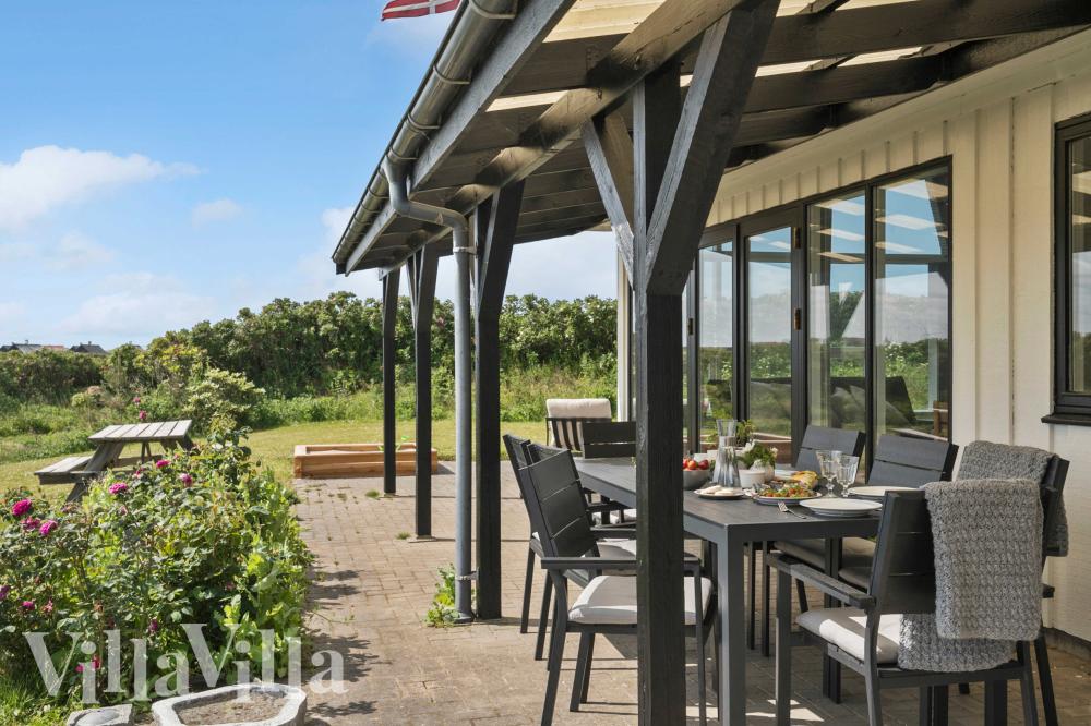 Auf der Terrasse des Ferienhauses Nr. 954 ist Platz für 6 Personen.