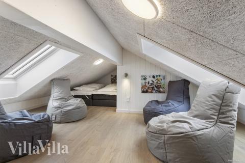 Einige der 18 Schlafgelegenheiten befinden sich im Luxusferienhaus Nr. 916 auf dem ausgebauten Dachboden