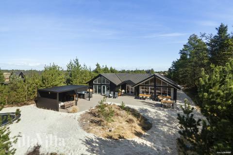 Dieses schöne Poolhaus Nr. 273 mit Platz für 18 Personen liegt in Westjütland