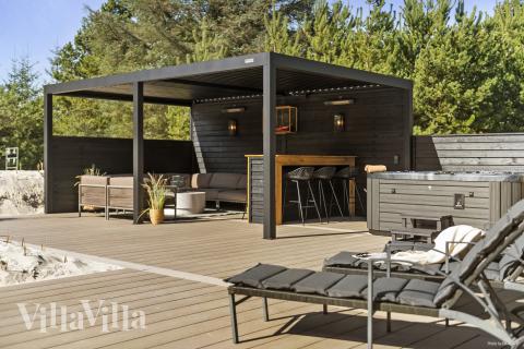 Das Luxusferienhaus Nr. 273 hat eine tolle Terrasse, die mit hochwertigen Gartenmöbeln für 18 Personen ausgestattet ist.