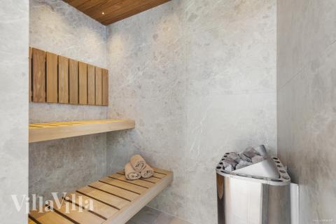 Genießen Sie die heiße Sauna im Luxusferienhaus Nr. 273 für 18 Personen